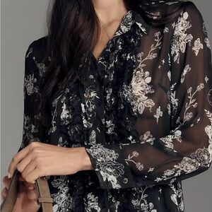 White House Black Market black/gray blouse, Small